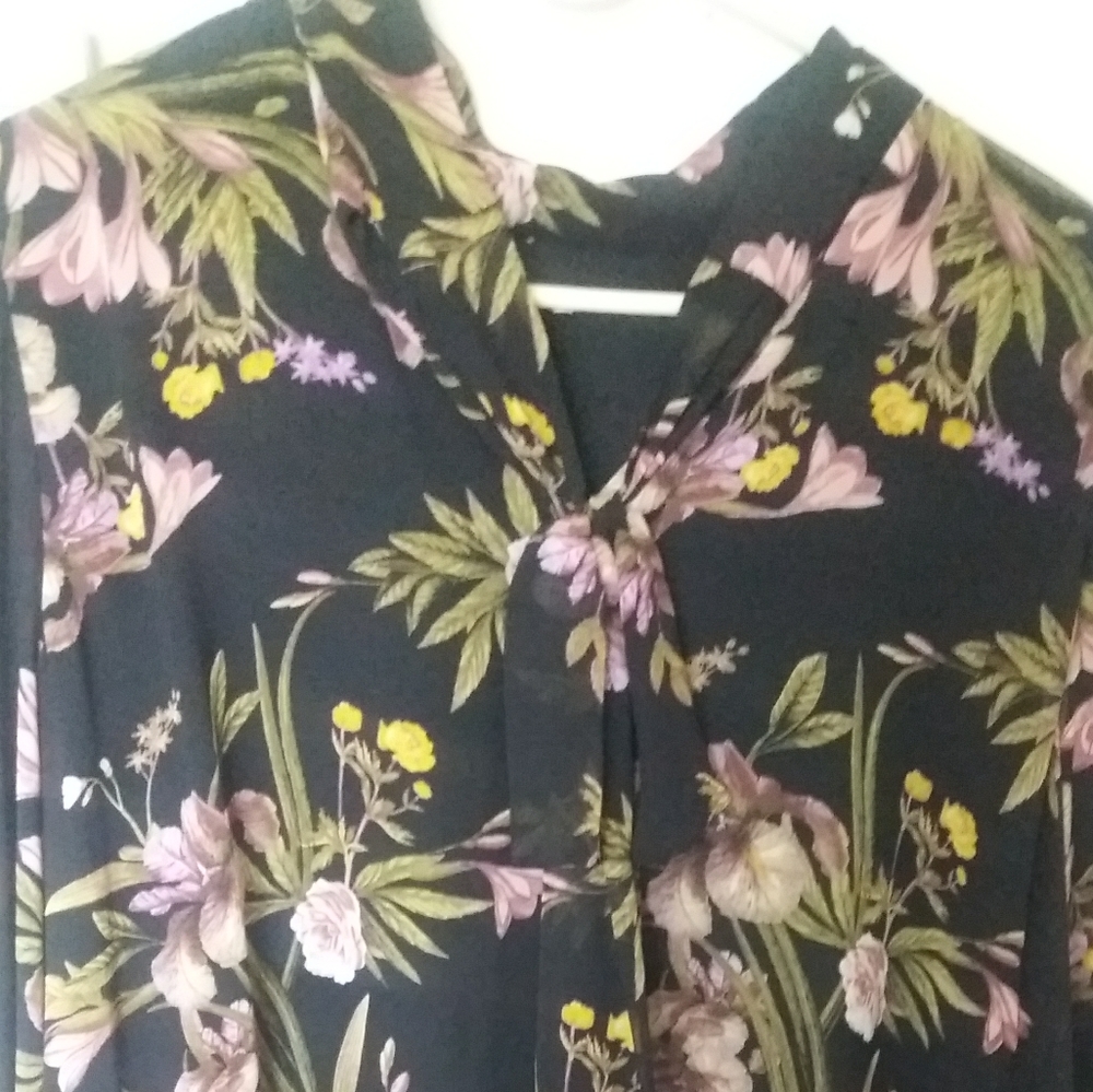 Long sleeve black floral swing dress - Picture 6 of 6